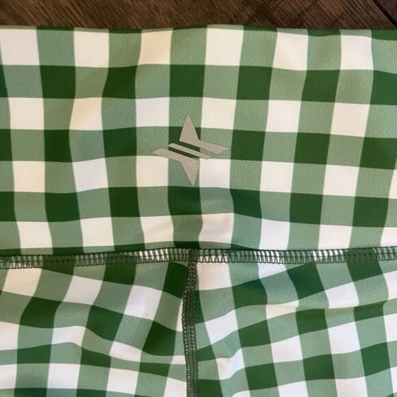Tuckernuck Trellis Gingham Biker Shorts M NWT Green White 6” High Waist Pockets - Picture 6 of 9